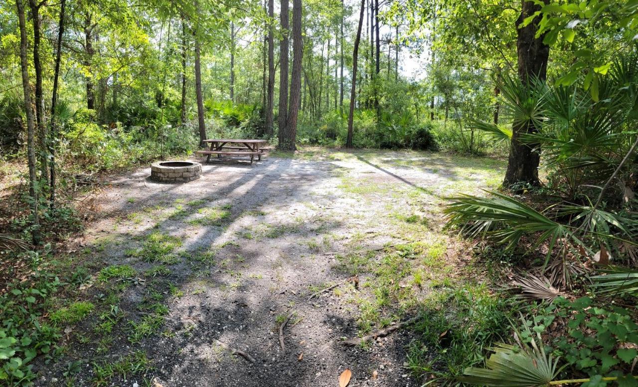 Okefenokee Pastimes Cabins And Campground Stanley Landing Eksteriør bilde
